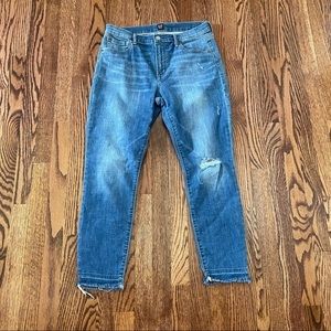 Gap true skinny distressed‎ raw hem jeans size 31